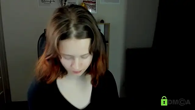 Alina Mills online show from December 4, 2025, 10:02 am