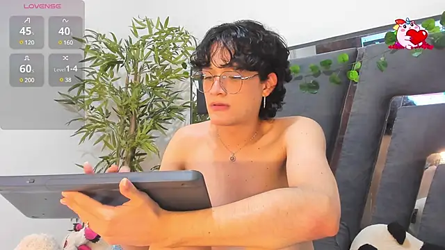 Black Rose2 online show from February 6, 2025, 11:43 am