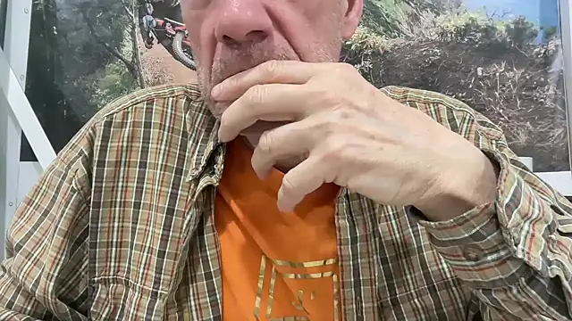 tauromolo online show from April 22, 2026, 12:57 am