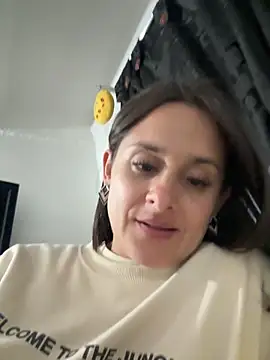 Alice milf  online show from March 2, 2026, 11:33 pm