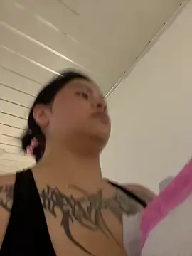  luna torres online show from February 25, 2026, 12:48 pm