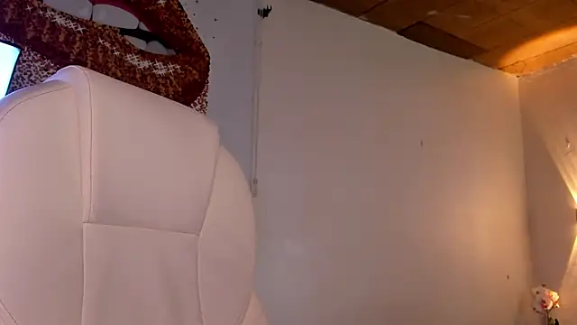 loly marce online show from March 22, 2025, 8:48 pm