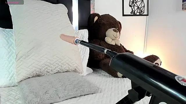 Snapshot of emma-hiill chatting on January 24, 2025, 2:08 pm emma-hiill online show from January 24, 2025, 2:08 pm