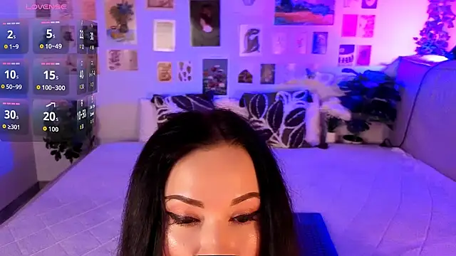 Snapshot of MiaBecky chatting on May 13, 2026, 5:49 am MiaBecky online show from May 13, 2026, 5:49 am