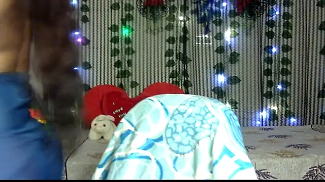 Snapshot of Radhika_Singhaniya chatting on March 16, 2025, 12:44 pm Radhika Singhaniya online show from March 16, 2025, 12:44 pm