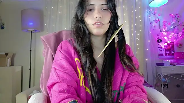 AllisonCatUwU online show from April 24, 2026, 4:20 pm