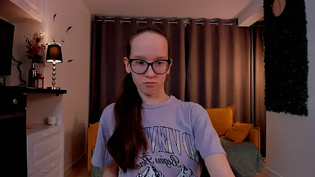 BettyBrowni online show from February 20, 2025, 4:03 pm