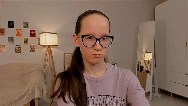 BettyBrowni online show from March 13, 2025, 7:17 pm