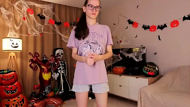 BettyBrowni online show from November 2, 2025, 4:09 pm