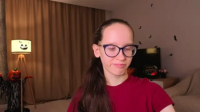 BettyBrowni online show from November 4, 2025, 4:06 pm