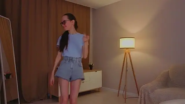 BettyBrowni online show from March 3, 2026, 4:13 pm