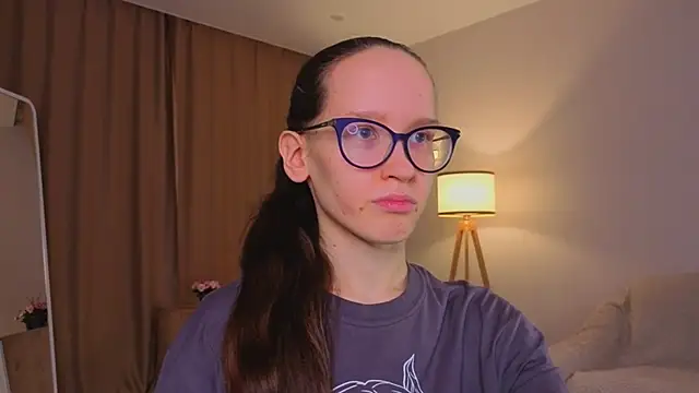 BettyBrowni online show from March 21, 2026, 4:10 pm