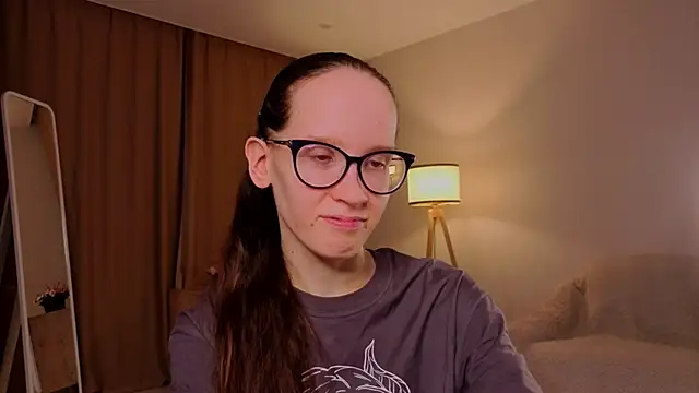 BettyBrowni online show from March 30, 2026, 4:08 pm