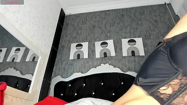 Paola  23 online show from April 4, 2026, 12:02 pm