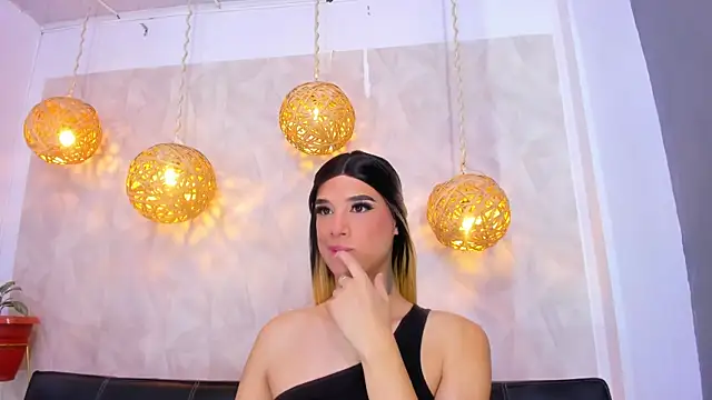 victoria aleia  online show from January 20, 2025, 9:01 pm