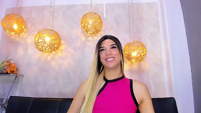 victoria aleia  online show from January 28, 2025, 11:17 pm