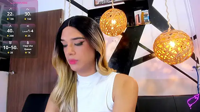 victoria aleia  online show from November 6, 2025, 2:12 am