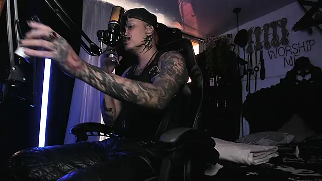 allanhurtss online show from March 20, 2025, 6:20 pm