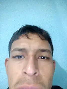 Snapshot of Leonul chatting on January 25, 2025, 2:04 am Leonul online show from January 25, 2025, 2:04 am