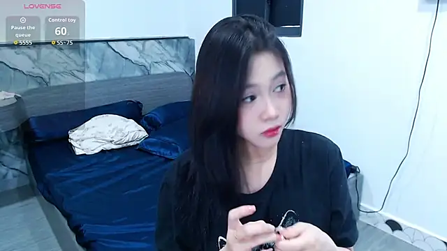 Lin SiYee online show from November 27, 2025, 9:00 am