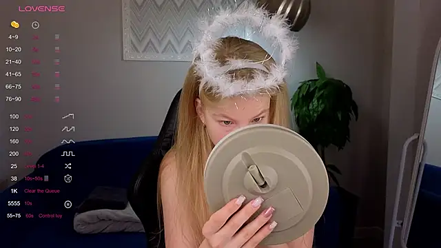 Sarra Cooper online show from January 23, 2025, 1:08 am