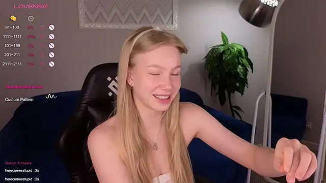 Sarra Cooper online show from March 4, 2025, 4:17 am