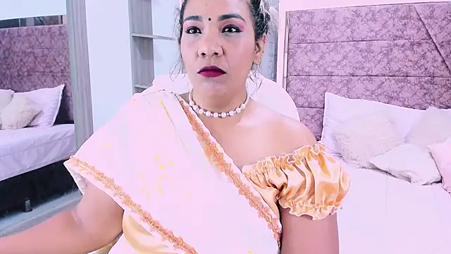  Lakshmi hotx online show from February 7, 2025, 3:19 pm