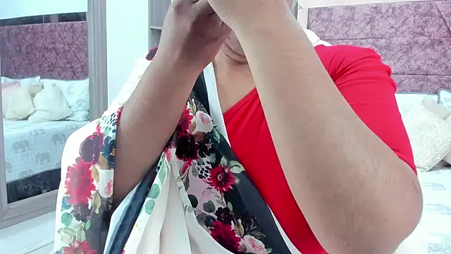  Lakshmi hotx online show from February 25, 2025, 11:52 am