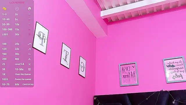 littleebluee online show from September 21, 2025, 7:37 pm