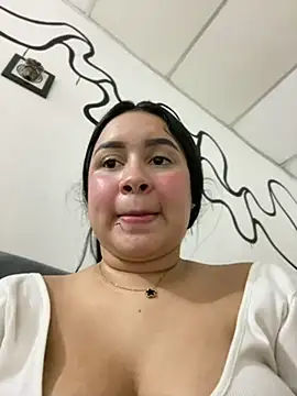 Pretty Isadora online show from March 15, 2025, 11:17 pm