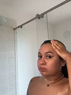 Pretty Isadora online show from February 26, 2026, 8:30 pm