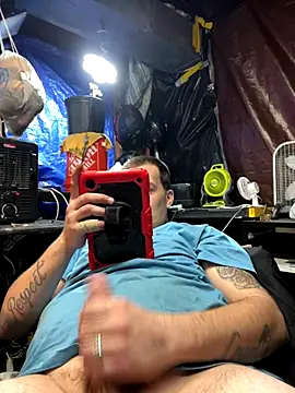 joeycbigcock online show from November 16, 2025, 9:31 pm