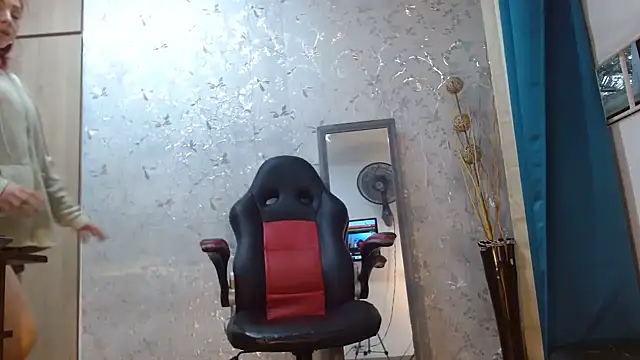 Samantabrown  online show from November 14, 2025, 11:31 am