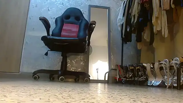 Samantabrown  online show from March 31, 2026, 11:32 am