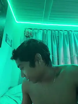 alejo cute online show from June 15, 2026, 12:18 pm