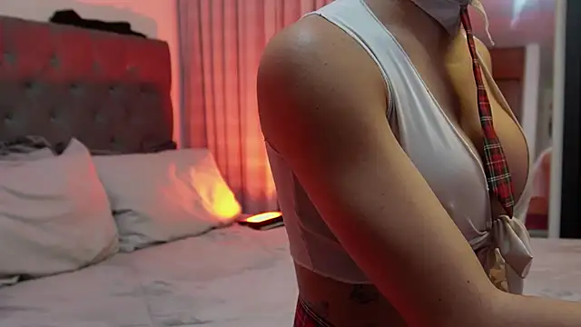 tay ler3 online show from March 18, 2025, 10:48 pm