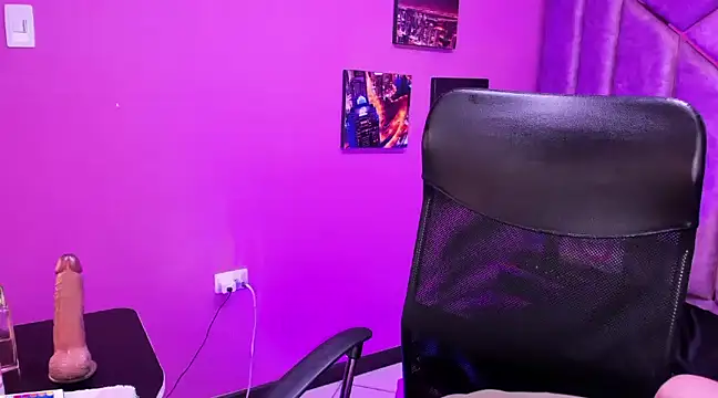 Amy hoy69 online show from February 10, 2025, 8:42 am