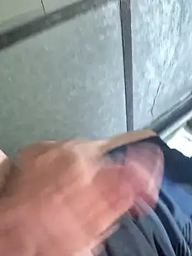 thiagop1050 online show from March 26, 2026, 11:21 pm