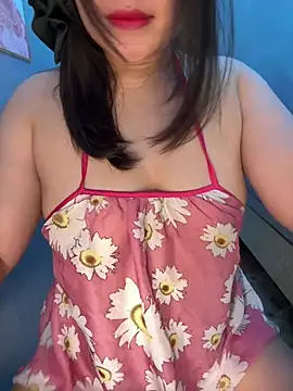 Snapshot of --Lyly-- chatting on May 17, 2026, 9:49 am --Lyly-- online show from May 17, 2026, 9:49 am