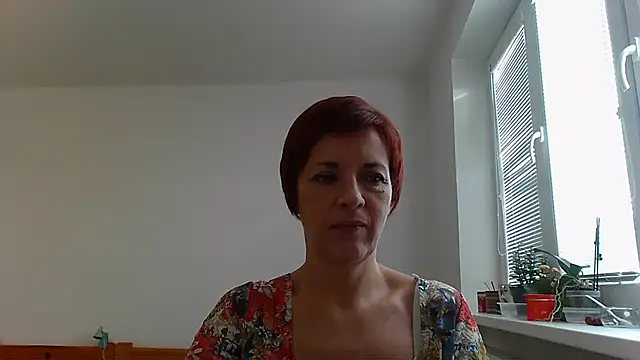 LoraLoraMay online show from October 26, 2025, 11:38 am