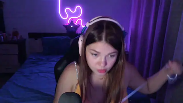 helengilmor online show from September 13, 2025, 3:56 pm