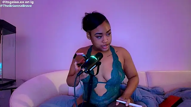 Snapshot of BriannaBrave chatting on March 18, 2026, 6:05 am BriannaBrave online show from March 18, 2026, 6:05 am