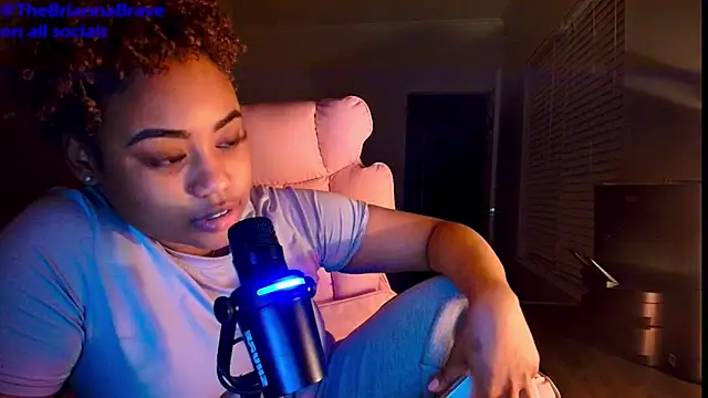 Snapshot of BriannaBrave chatting on April 18, 2026, 4:16 am BriannaBrave online show from April 18, 2026, 4:16 am