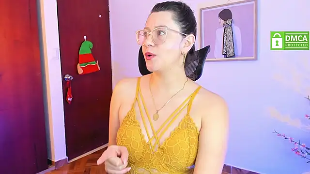 Snapshot of Chanelll_Taylorr_ chatting on December 28, 2024, 12:35 pm Chanelll Taylorr online show from December 28, 2024, 12:35 pm