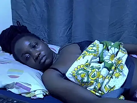 Adaline-Paris online show from March 11, 2025, 10:42 pm