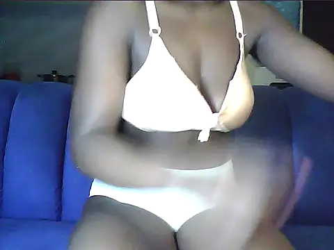 Adaline-Paris online show from April 24, 2026, 2:47 am