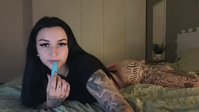 anastasiaink online show from November 16, 2025, 8:25 pm