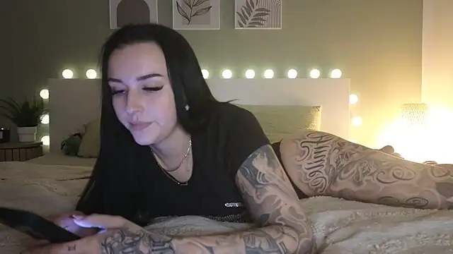 anastasiaink online show from December 1, 2025, 8:03 pm