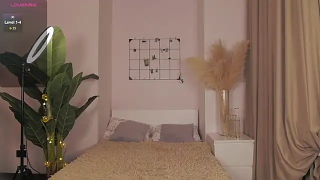 1Mercedes online show from December 12, 2024, 3:05 pm