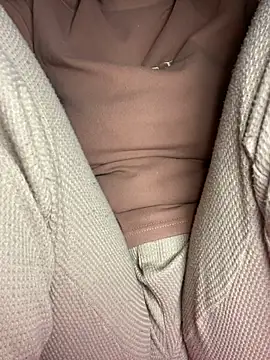 Milk Mom99 online show from December 28, 2024, 6:28 am